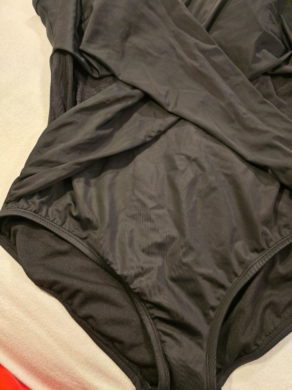 Embrace Your Curves by Miracle Brands Swimsuit Black One Piece 2X NWT - Picture 2 of 16